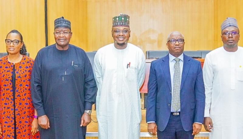 L-R: Jacqueline Olowolayemo, Senior Administrative Manager, Mafab Communications Ltd.; Prof Umar Danbatta, Executive Vice Chairman/Chief Executive Officer, Nigerian Communications Commission, Prof Isa Ali Ibrahim Pantami, Hon. Minister of Communications and Digital Economy; Dr. Vincent Olatunji, National Commissioner/Chief Executive Officer, Nigeria Data Protection Bureau and Anas Galadima, Senior Manager, Public Affairs, MTN Nigeria, during a press briefing by the Presidential Review Committee on Excise Duty in the Digital Economy Sector in Abuja.