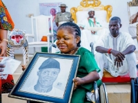 GIFTED PHYSICALLY CHALLENGED ARTIST, ABOSEDE, GETS OSINBAJO’S SUPPORT TO SECURE US TRAINING